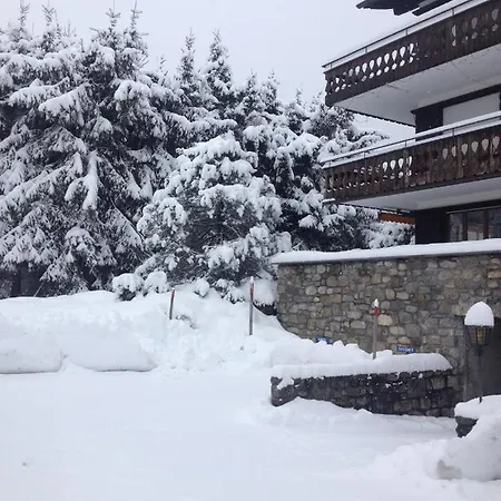 Cozy Quiet With Terrace Close To Center Klosters